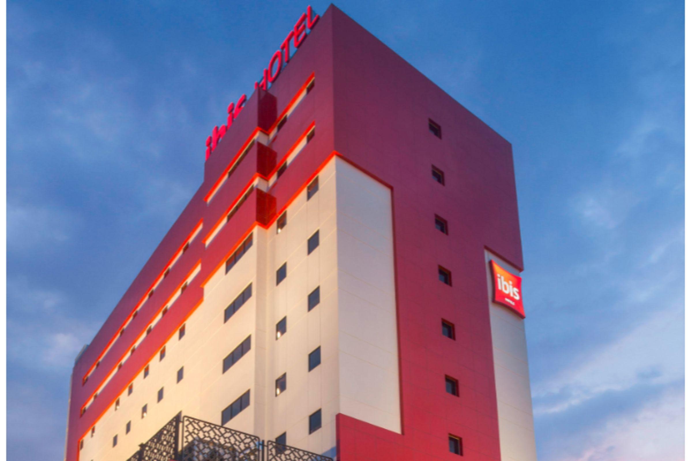 Ibis Pontianak City Center מראה חיצוני תמונה