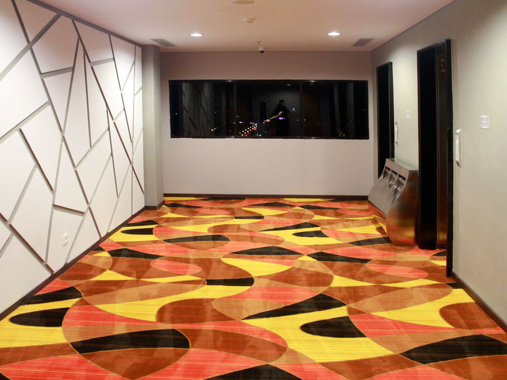 Ibis Pontianak City Center מראה חיצוני תמונה