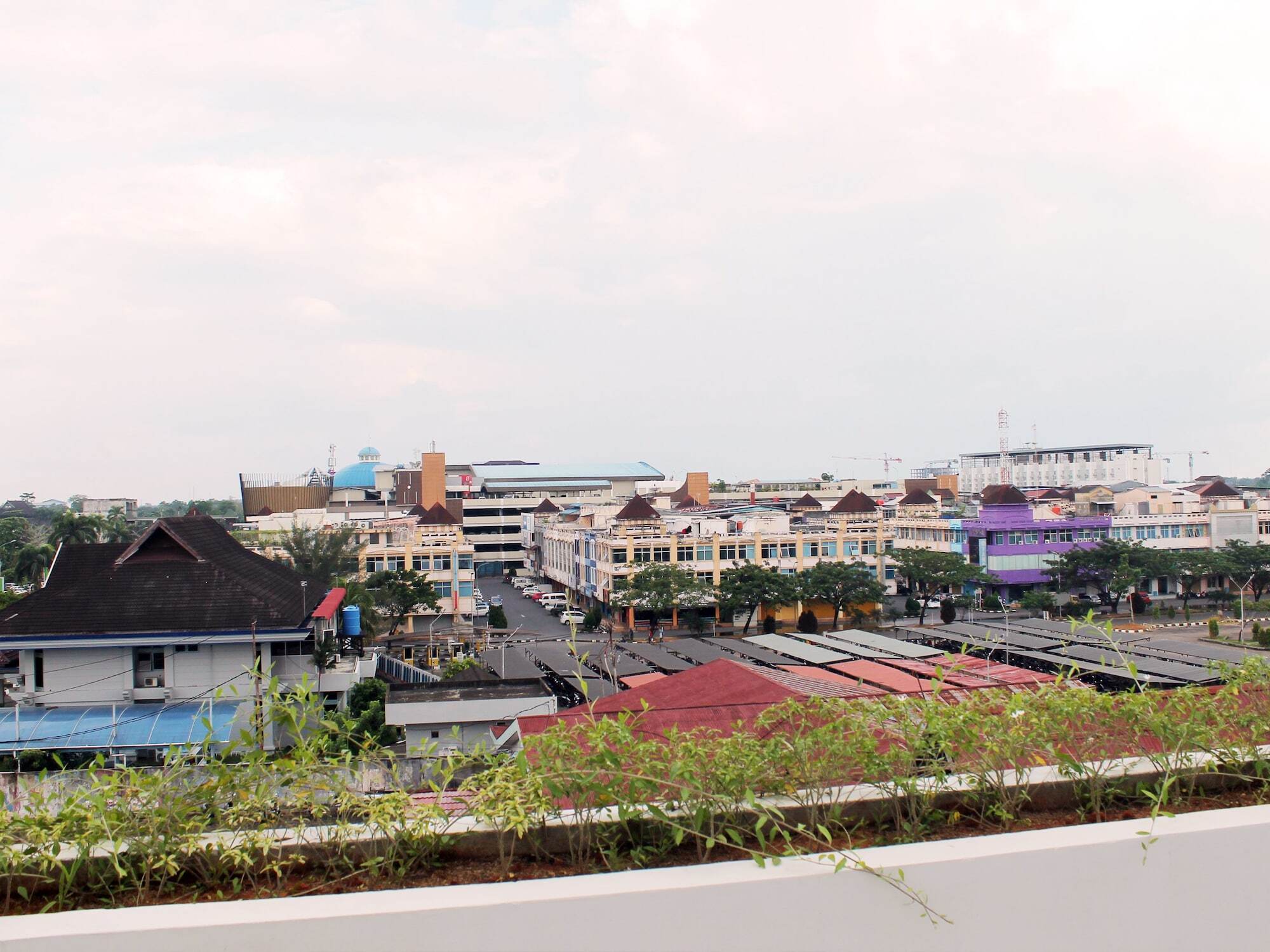 Ibis Pontianak City Center מראה חיצוני תמונה